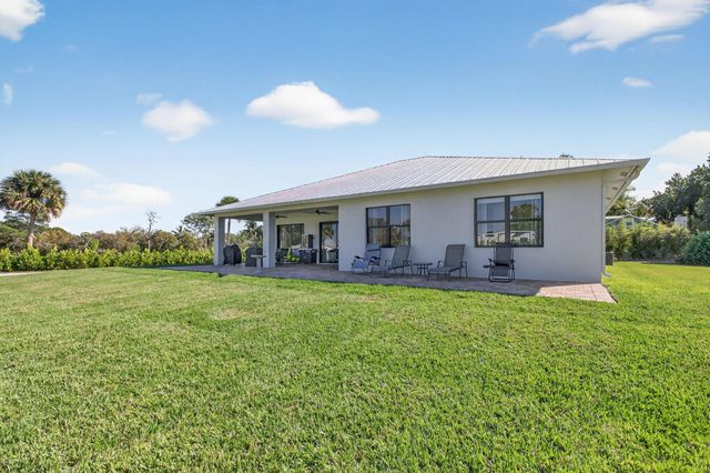 8249 SE Dharlys Street, Hobe Sound, FL 33455