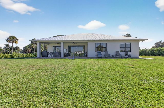 8249 SE Dharlys Street, Hobe Sound, FL 33455
