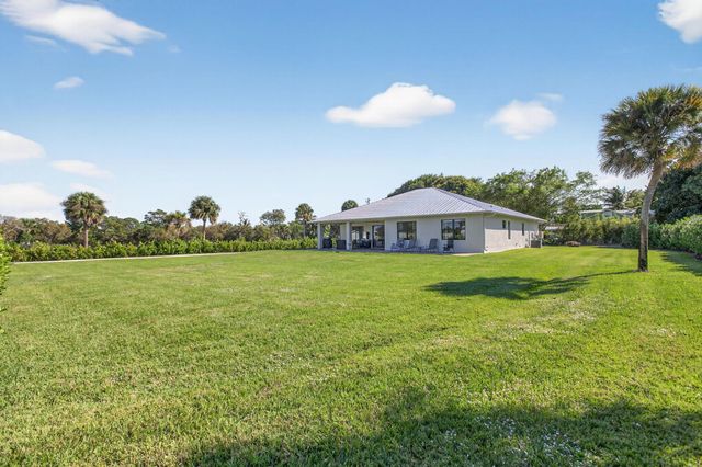 8249 SE Dharlys Street, Hobe Sound, FL 33455