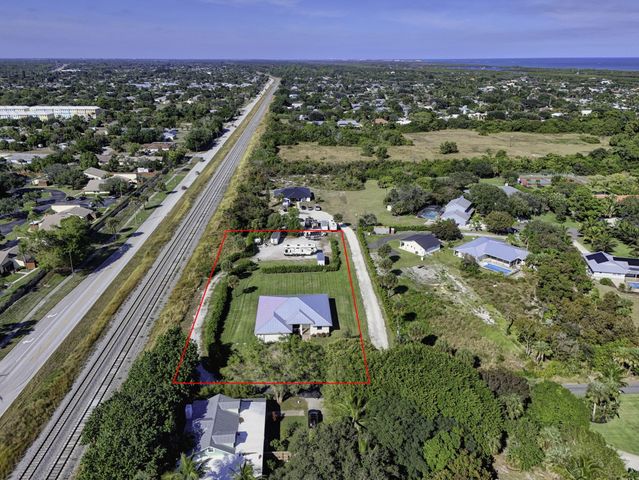 8249 SE Dharlys Street, Hobe Sound, FL 33455