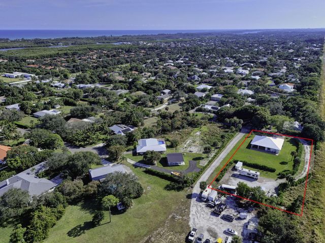 8249 SE Dharlys Street, Hobe Sound, FL 33455
