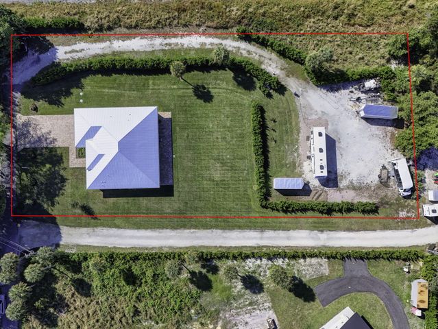 8249 SE Dharlys Street, Hobe Sound, FL 33455