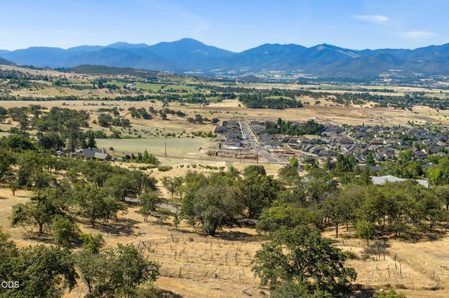 3655 Aerial Heights Drive, Medford, OR 97504