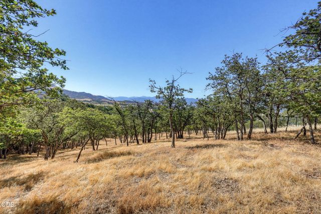 3655 Aerial Heights Drive, Medford, OR 97504