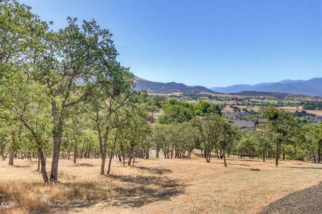 3655 Aerial Heights Drive, Medford, OR 97504