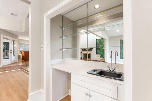 2034 Hidden Creek Drive, Kingwood, TX 77339