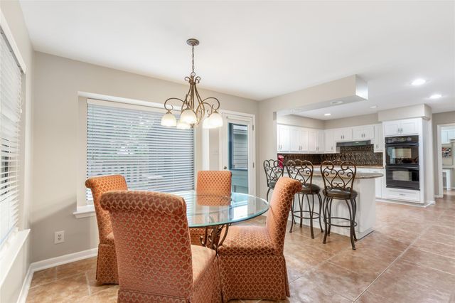 2034 Hidden Creek Drive, Kingwood, TX 77339