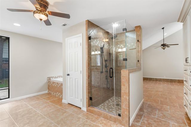 2034 Hidden Creek Drive, Kingwood, TX 77339