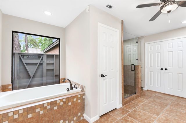 2034 Hidden Creek Drive, Kingwood, TX 77339