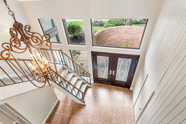 2034 Hidden Creek Drive, Kingwood, TX 77339