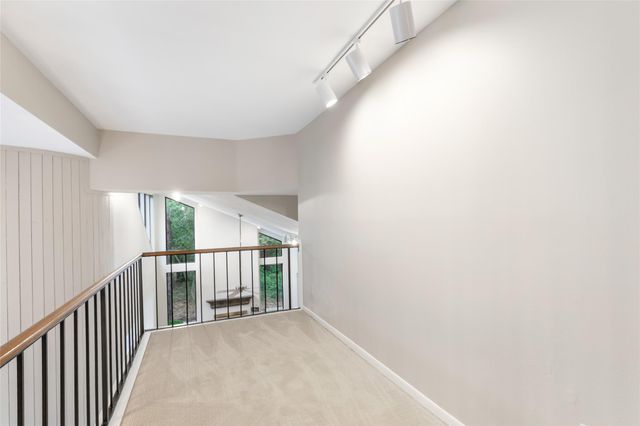 2034 Hidden Creek Drive, Kingwood, TX 77339