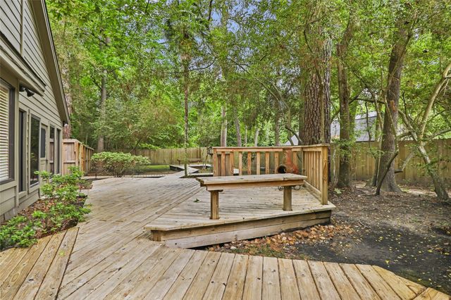 2034 Hidden Creek Drive, Kingwood, TX 77339