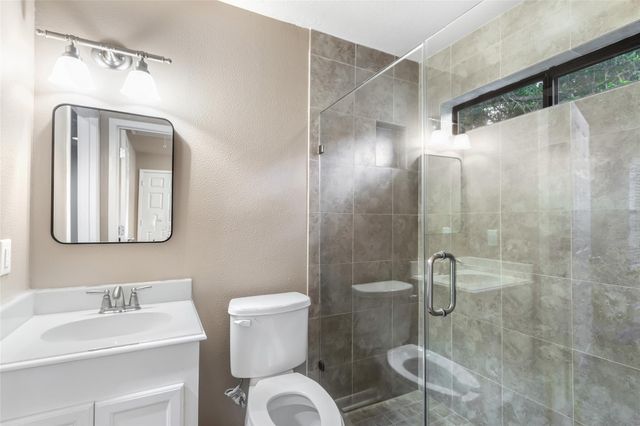 2034 Hidden Creek Drive, Kingwood, TX 77339