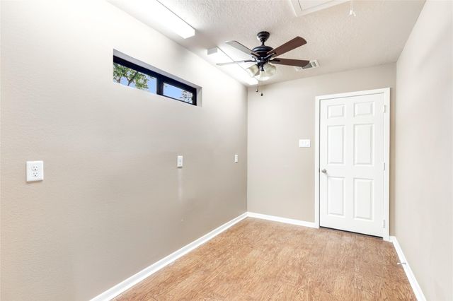 2034 Hidden Creek Drive, Kingwood, TX 77339