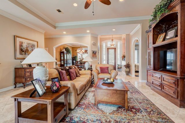 40 W Oaks Court, Montgomery, TX 77356
