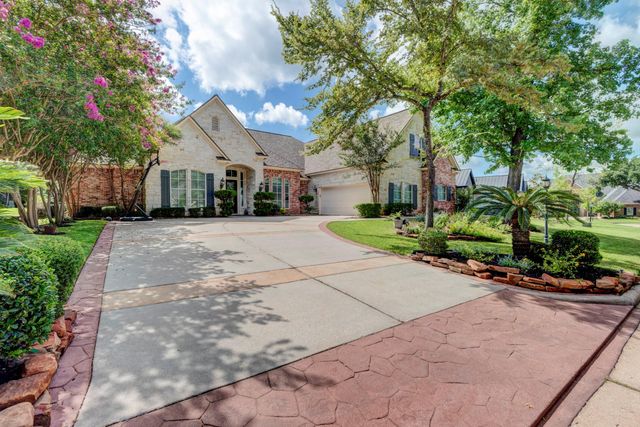 40 W Oaks Court, Montgomery, TX 77356