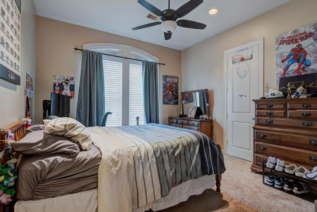 40 W Oaks Court, Montgomery, TX 77356