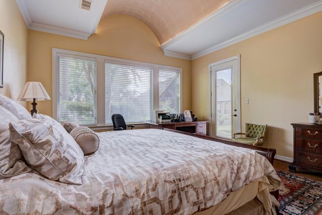 40 W Oaks Court, Montgomery, TX 77356
