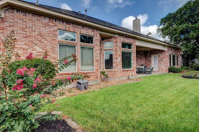 40 W Oaks Court, Montgomery, TX 77356