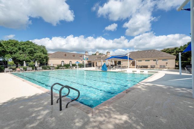 40 W Oaks Court, Montgomery, TX 77356
