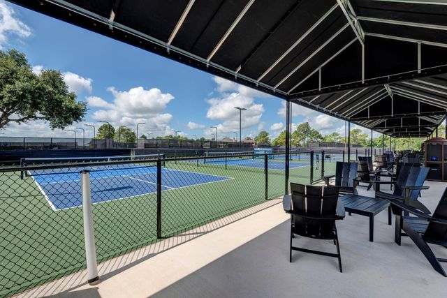 40 W Oaks Court, Montgomery, TX 77356