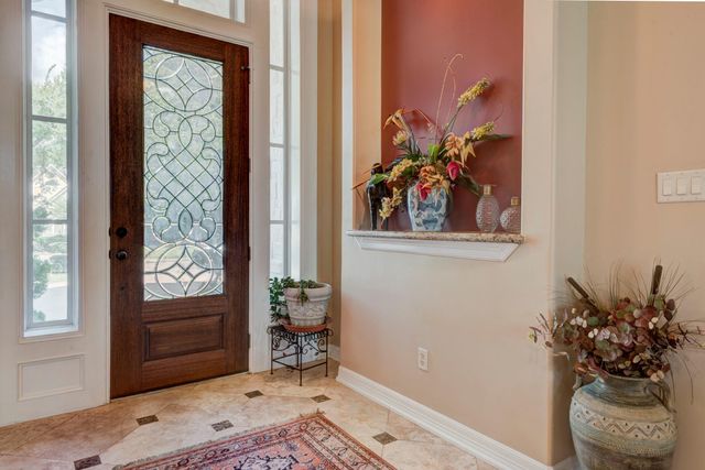 40 W Oaks Court, Montgomery, TX 77356