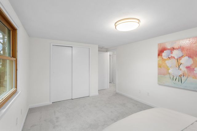 735 Warner Avenue N, Mahtomedi, MN 55115