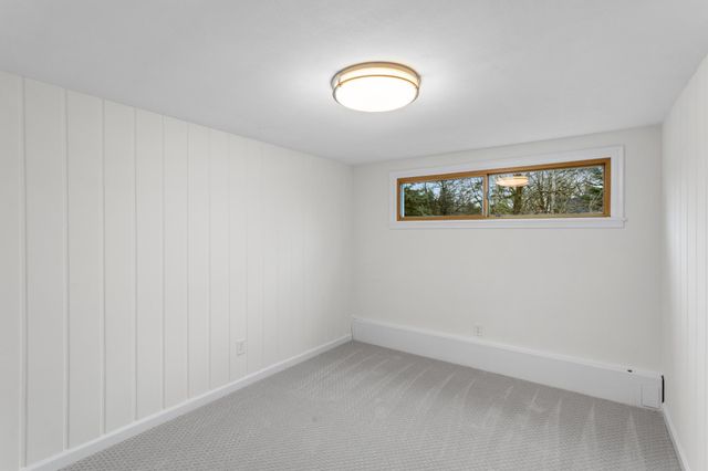 735 Warner Avenue N, Mahtomedi, MN 55115