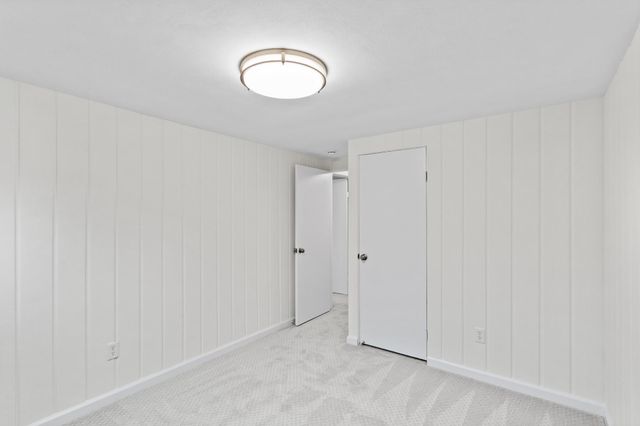 735 Warner Avenue N, Mahtomedi, MN 55115