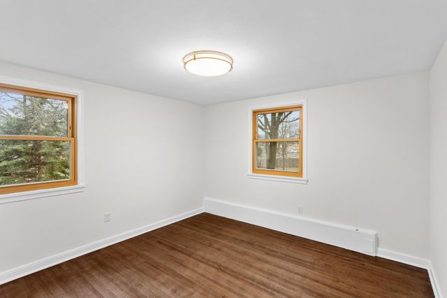 735 Warner Avenue N, Mahtomedi, MN 55115