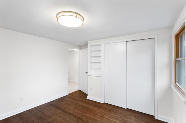 735 Warner Avenue N, Mahtomedi, MN 55115