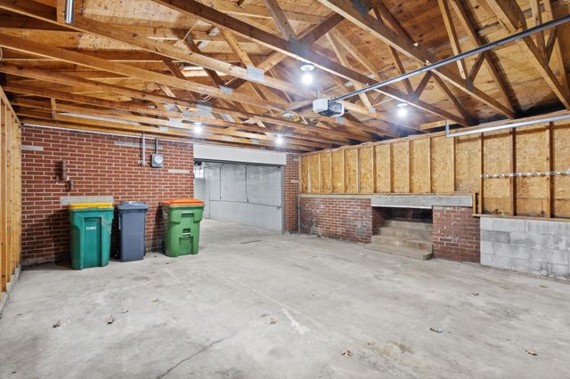 735 Warner Avenue N, Mahtomedi, MN 55115