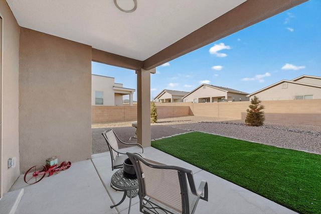 473 Wyatt Avenue SW, Los Lunas, NM 87031