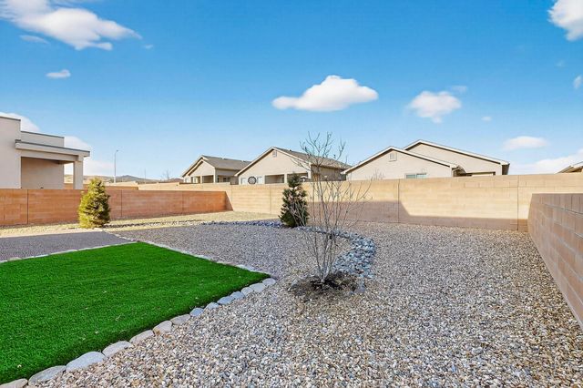 473 Wyatt Avenue SW, Los Lunas, NM 87031