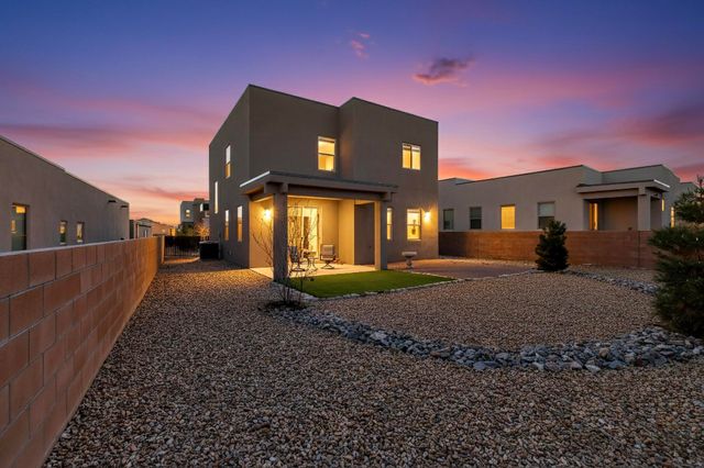 473 Wyatt Avenue SW, Los Lunas, NM 87031