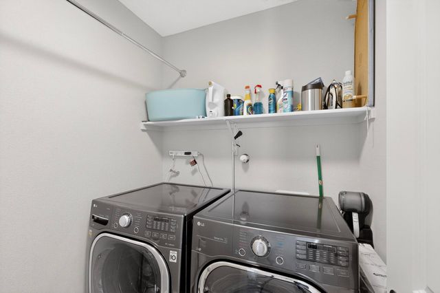 473 Wyatt Avenue SW, Los Lunas, NM 87031