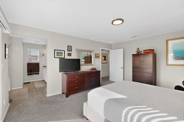 473 Wyatt Avenue SW, Los Lunas, NM 87031