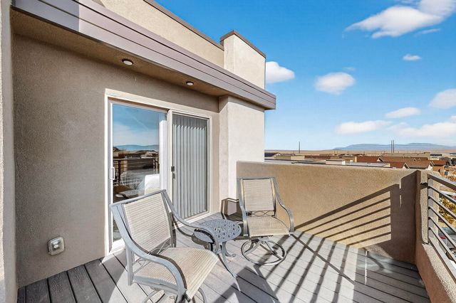 473 Wyatt Avenue SW, Los Lunas, NM 87031