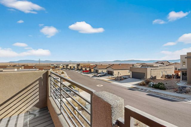 473 Wyatt Avenue SW, Los Lunas, NM 87031