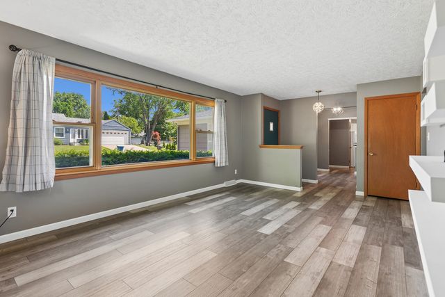3700 23rd Avenue, Rock Island, IL 61201