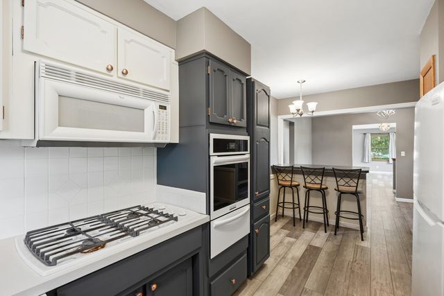 3700 23rd Avenue, Rock Island, IL 61201