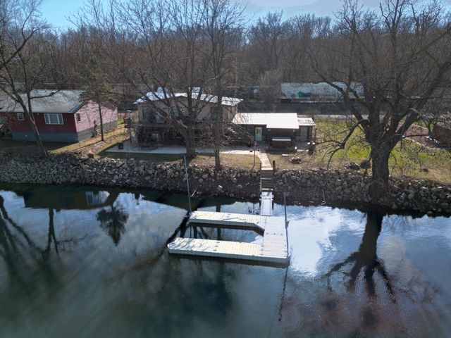 742 Shore Acres Road, La Crescent, MN 55947