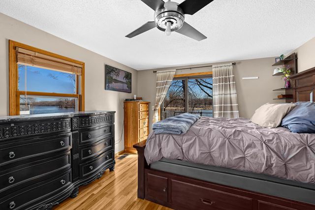 742 Shore Acres Road, La Crescent, MN 55947