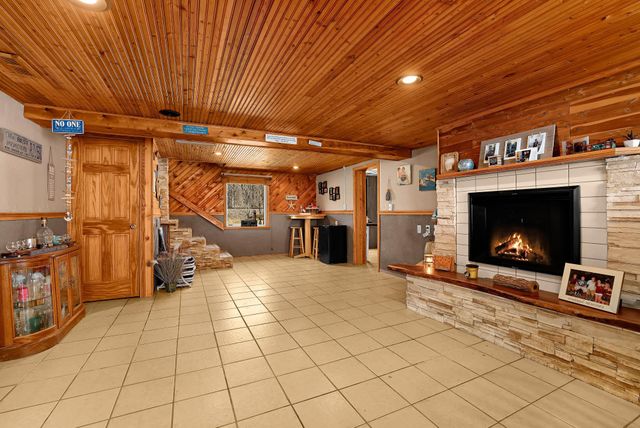 742 Shore Acres Road, La Crescent, MN 55947