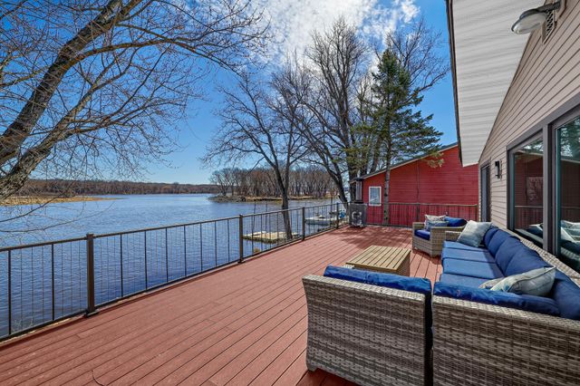 742 Shore Acres Road, La Crescent, MN 55947