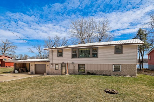 742 Shore Acres Road, La Crescent, MN 55947