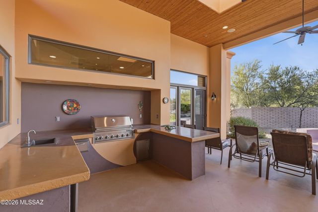 12772 N Sorrel Stallion Place, Marana, AZ 85658