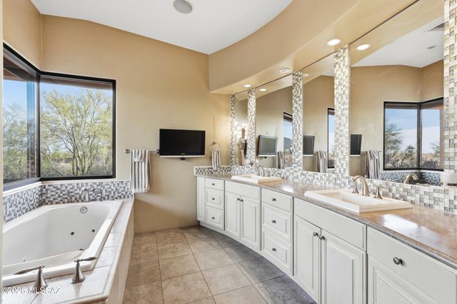 12772 N Sorrel Stallion Place, Marana, AZ 85658