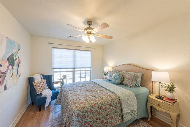 967 Meadowlands Drive, Fayetteville, AR 72704