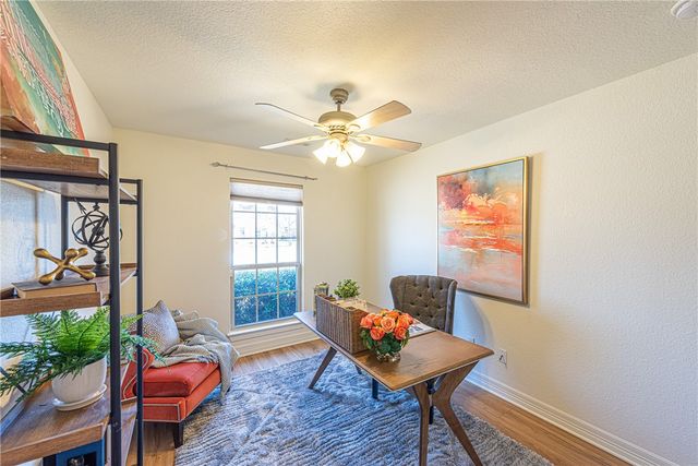 967 Meadowlands Drive, Fayetteville, AR 72704